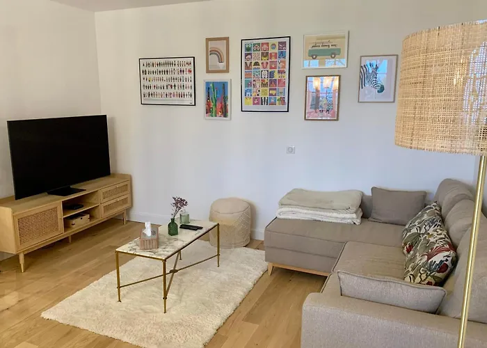 Appartamento With Swimming Pool - Near Train Station *